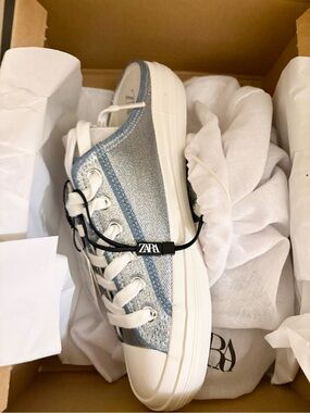 Zara Metallic Light Blue Low-Top Platform Sneakers